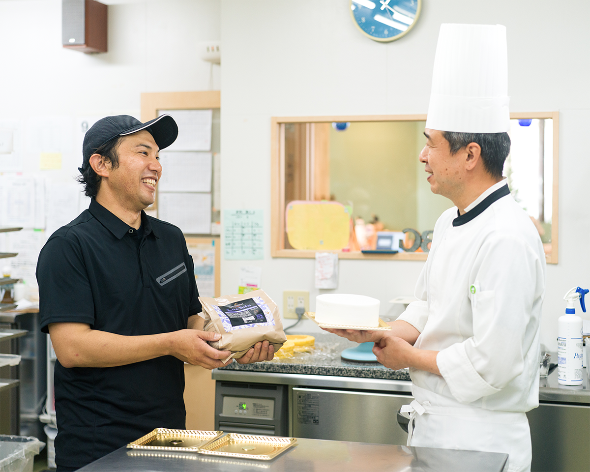 お客様先での談笑